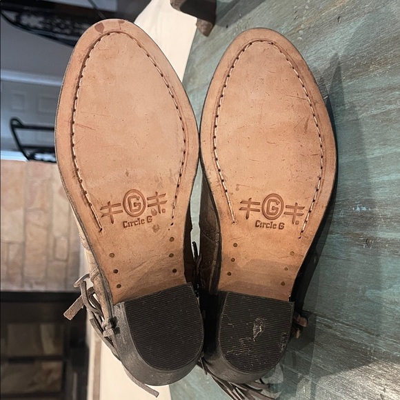 Circle G Fringe Ankle Booties | Gray Leather | Western Boho | Size 6 - Picture 13 of 13